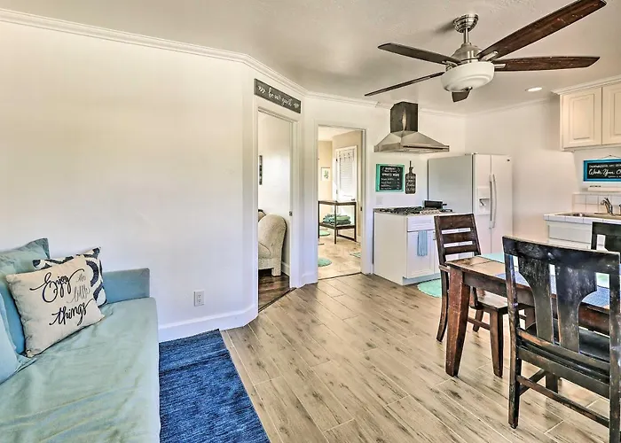 Garden, Gazebo & Fire Pit: Fallbrook Home!