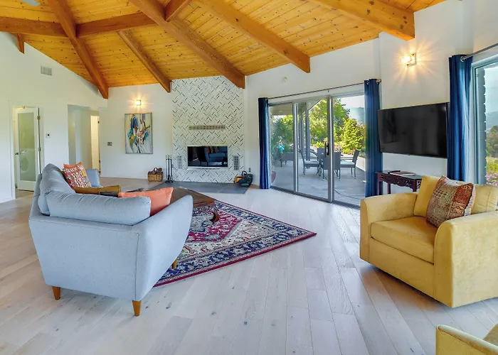 Fallbrook Home W/ Mountain Views: Close To Hiking!